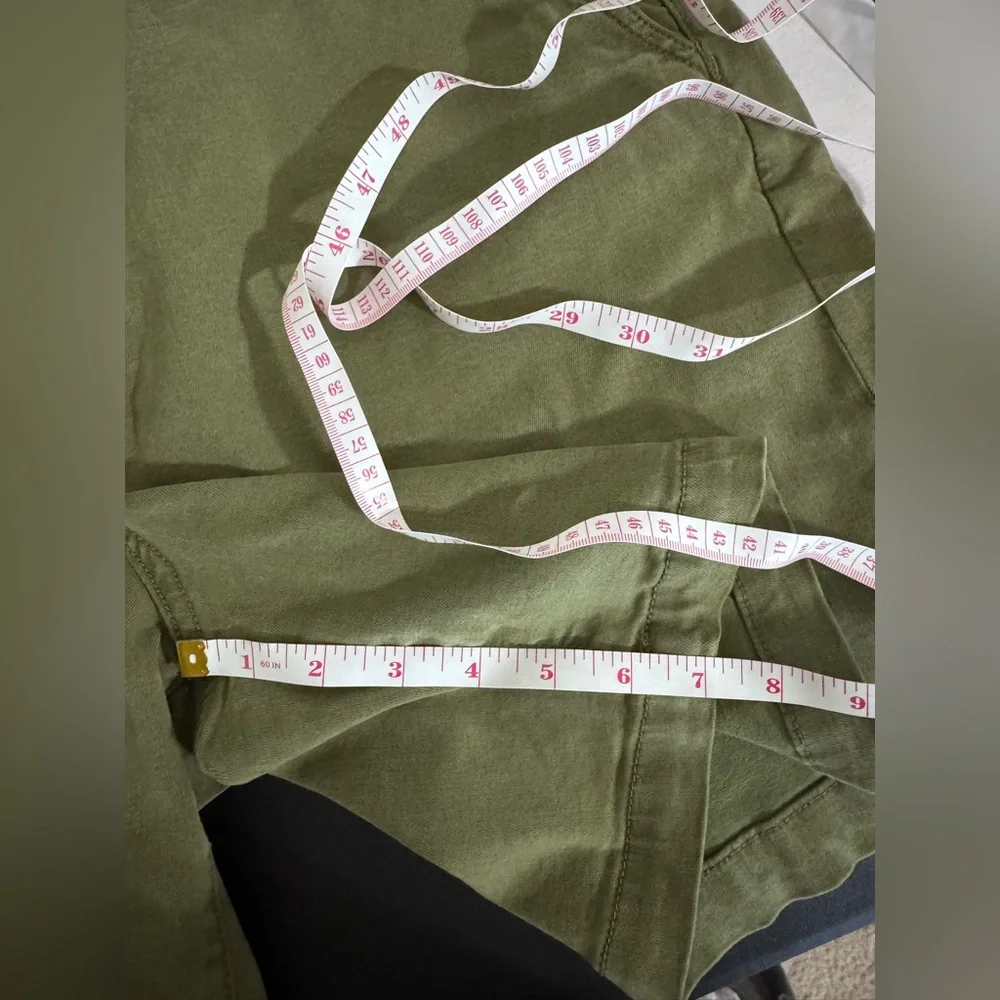 Kut From The Kloth Women's Catherine Shorts Olive Size 16 - Picture 7 of 10